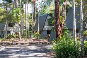 Exterior - Bayshore Bungalow 14 - Oceanstays (Byron Bay)