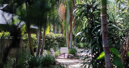 Bayshore Bungalow 8 - Oceanstays