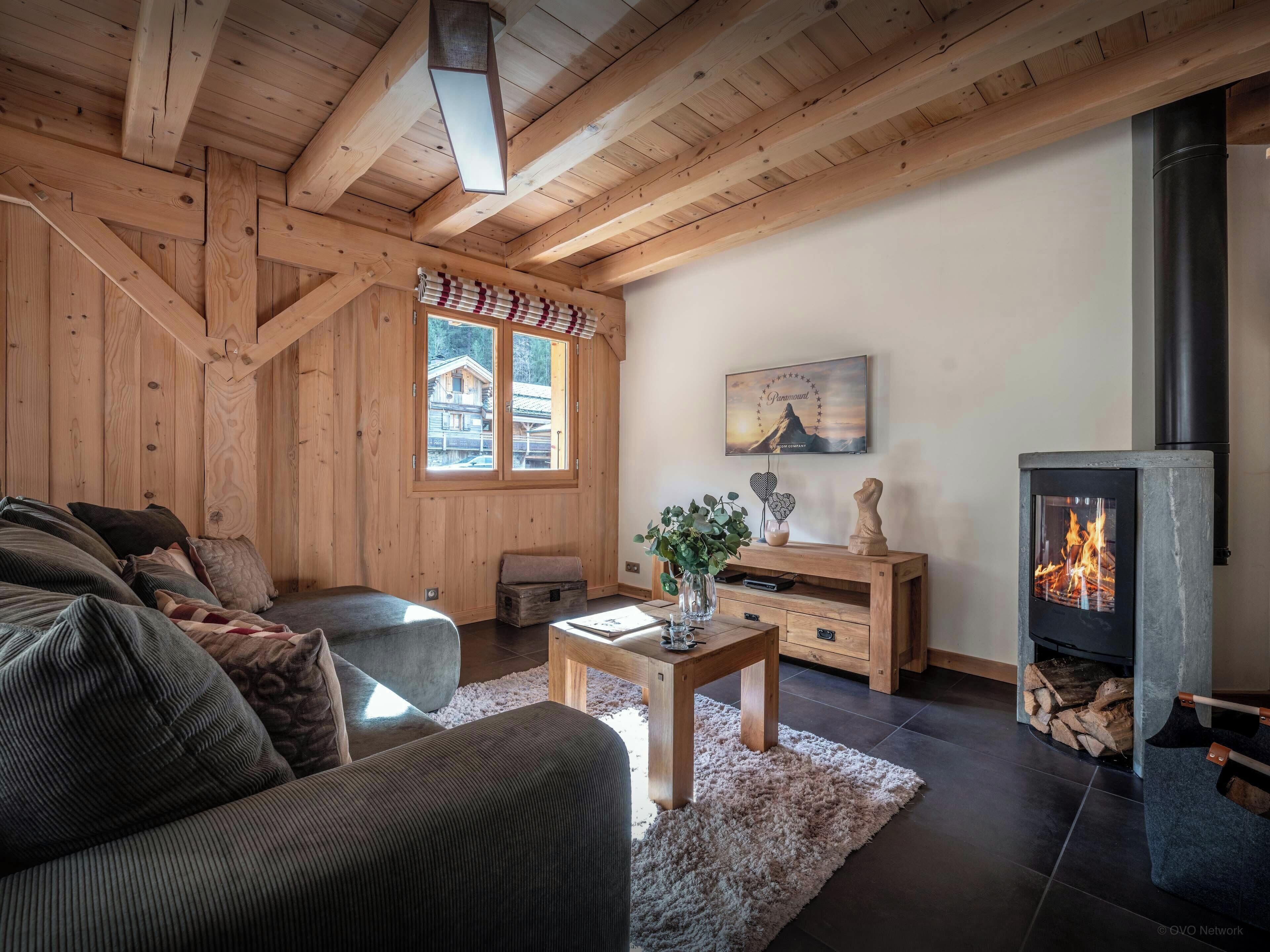 TV, fireplace, DVD player