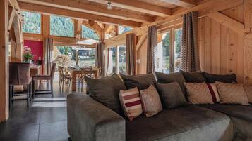 Televisio, takka, DVD-soitin