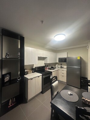 Microwave, oven, coffee/tea maker, electric kettle - New apartment NU Lomas Garden (Antiguo Cuscatlán)