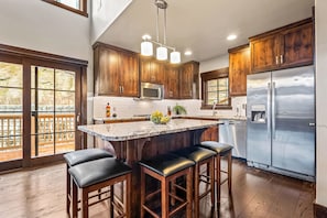 Microwave, oven, stovetop, dishwasher - Ski-in, Ski-out Townhome on Tamarack! (Donnelly)