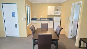 2 bedroom unit | Spisning på værelset