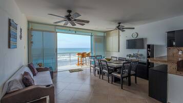 Family Apartment, Balcony, Sea View | Living area