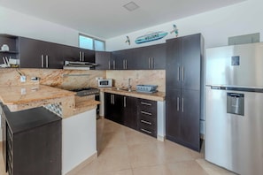 Family Apartment, Balcony, Sea View | Private kitchen - SUIT BRISAMAR SANTA MARIANITA BeachManta (Santa Marianita)