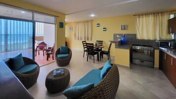 Familie appartement, aan zee | Woonruimte