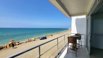 Familienapartment, Balkon, Meerblick | Wohnbereich