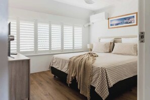 2 bedrooms, iron/ironing board, WiFi, bed sheets - Nautilus- Little Noosa gem, close to everything! (Noosaville)