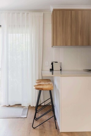 Interior - Nautilus- Little Noosa gem, close to everything! (Noosaville)