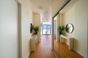 Interior - Scotiabank Arena High Rise 1bdr Downtown w/parking (Toronto)