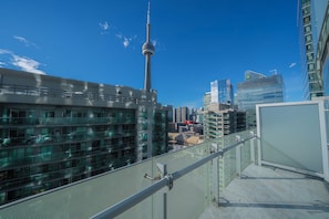 Property grounds - Scotiabank Arena High Rise 1bdr Downtown w/parking (Toronto)