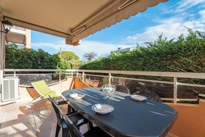 Outdoor dining - Appartement élégant à Antibes - Welkeys (Antibes)