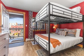 Schreibtisch, Bügeleisen/Bügelbrett, kostenloses WLAN, Bettwäsche