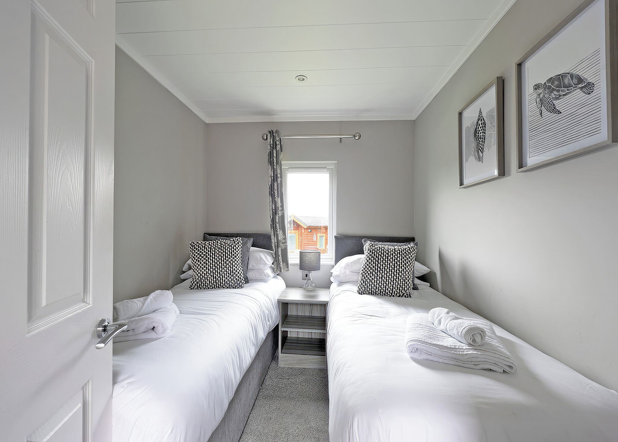 2 bedrooms
