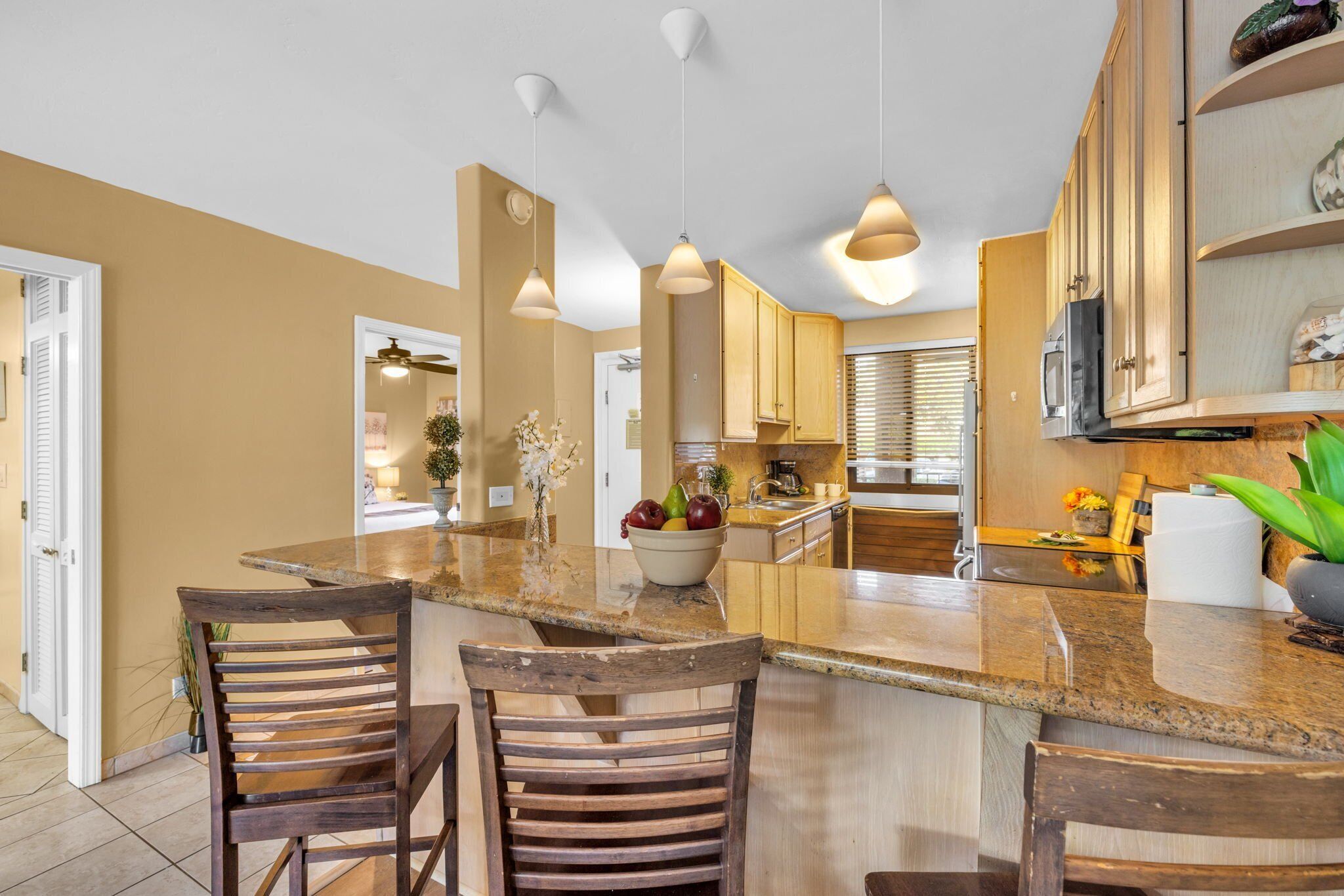 ثلاجة، ميكروويف، فرن، موقد طهي مسطح