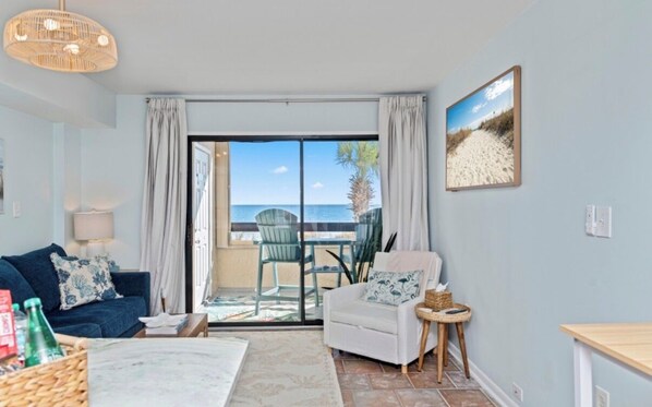 Smart TV - Oceanfront Getaway with Stunning Views , Pool, & Easy Beach Access (North Myrtle Beach)