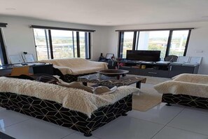 TV - VINAKA VIBES (Lautoka)