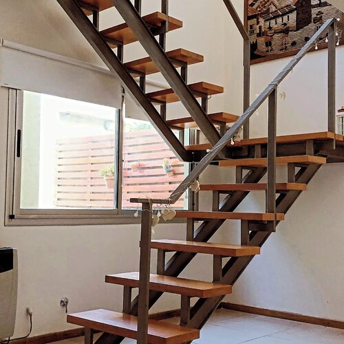 Splendid house, very bright, 3 bedrooms, 3 bathrooms, kitchen, barbecue. Courtyard