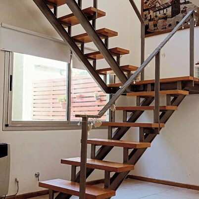 Splendid house, very bright, 3 bedrooms, 3 bathrooms, kitchen, barbecue. Courtyard