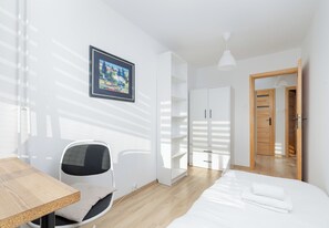 Iron/ironing board, WiFi, bed sheets - Odzieżowa City Comfort Apartment (Szczecin)