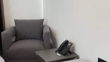 ์คํ ๋ค๋ ๋๋ธ๋ฃธ, ๋ฐ์ฝ๋ | ๋ด๋ถ