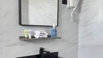 Standard Double Room, Balcony | Bathroom