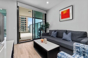 TV - Luxe 1+1 Apt | Huge Balcony+BBQ  | Adelaide CBD (Adelaide)