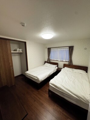 4 bedrooms, iron/ironing board, WiFi, bed sheets - WaenB Niseko - Easy access, fully-equipped apartments provide families need in Niseko (Abuta District)
