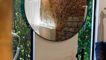 Suite Superior, pemandangan kolam renang | Kamar mandi