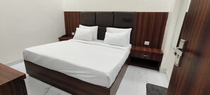 Planxa i posts de planxar, Internet i roba de llit 