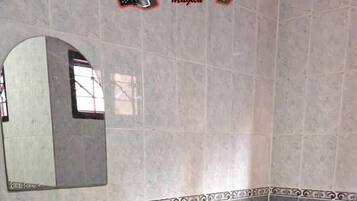 Quadruple Room | Bathroom