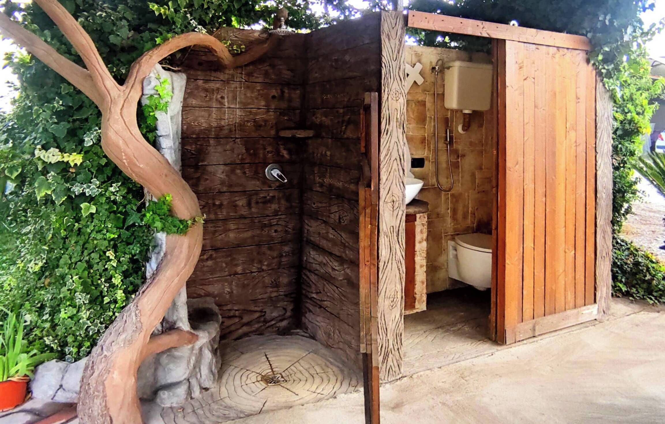 Dusche, Whirlpool, Haartrockner, Bidet
