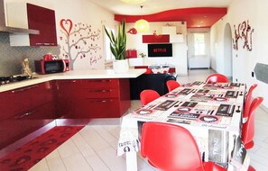 Dining - The lovers' house with Jacuzzi (Lazio)