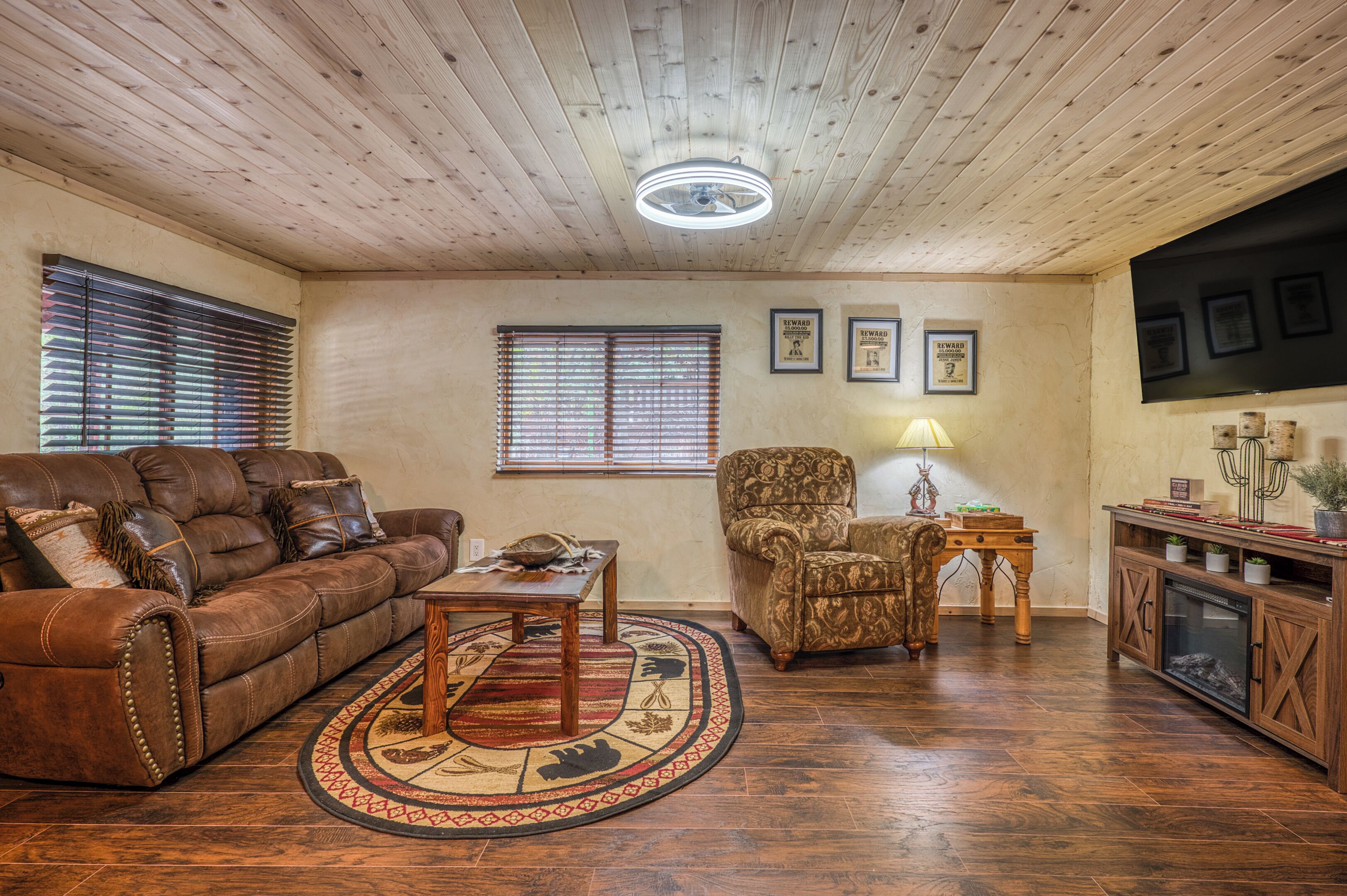 Televisie en een open haard