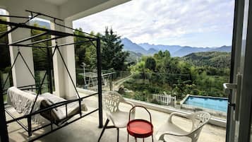 Chambre Triple Supérieure, vue colline