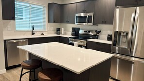 Private kitchen - Stylish 4BR Retreat in Meridian (Meridian)