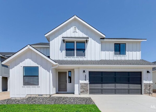 Exterior - Stylish 4BR Retreat in Meridian (Meridian)