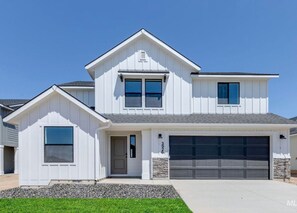 Exterior - Stylish 4BR Retreat in Meridian (Meridian)