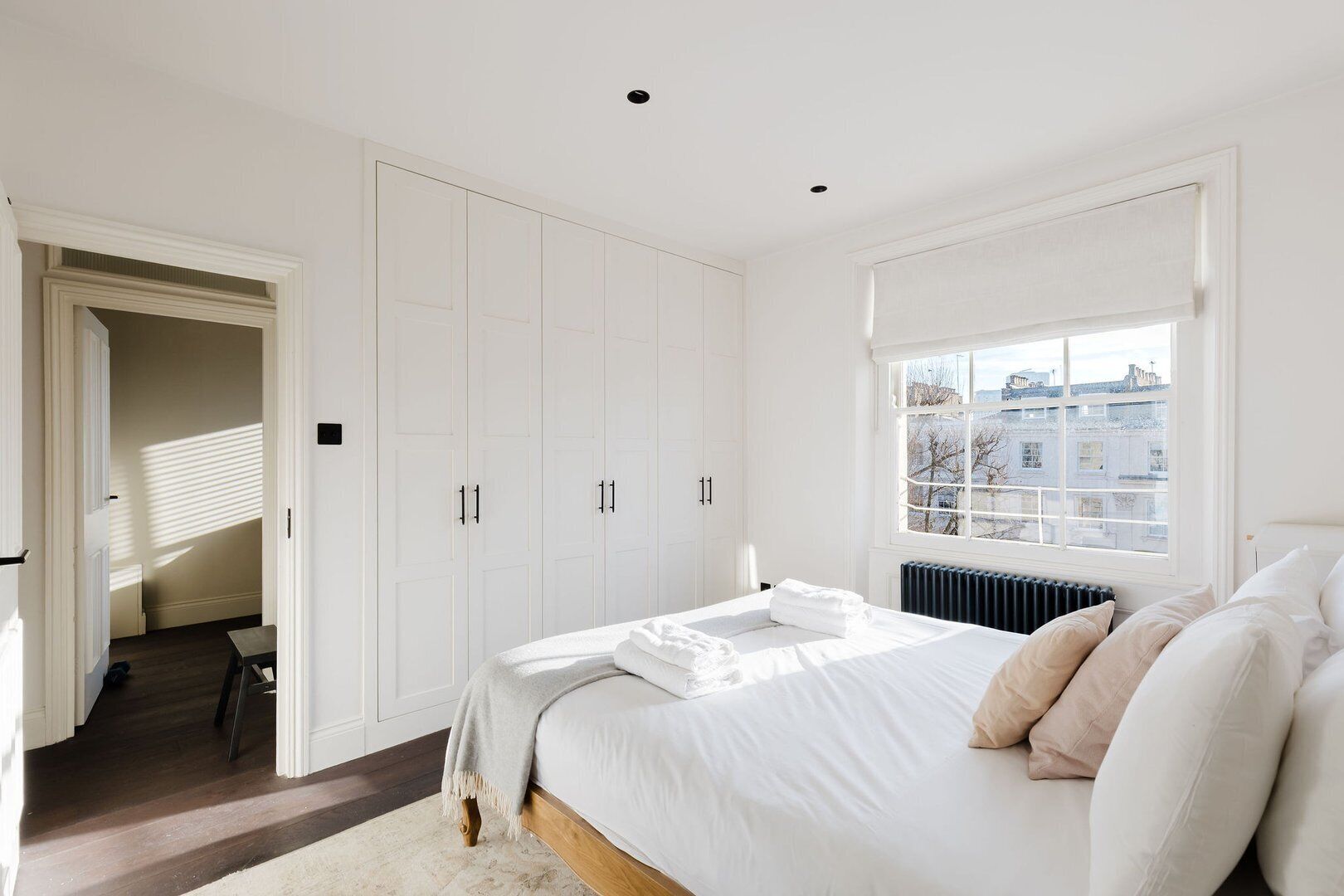 Schreibtisch, Bügeleisen/Bügelbrett, Internetzugang, Bettwäsche