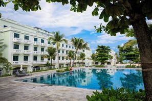 واجهة المنشأة