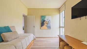 3 habitaciones, escritorio, wifi y ropa de cama