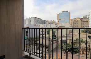 Comfort Apartment | Balcony - Schell by Wynwood House (Lima)
