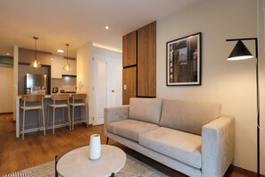 Apartment (601) | Living area - Schell by Wynwood House (Lima)