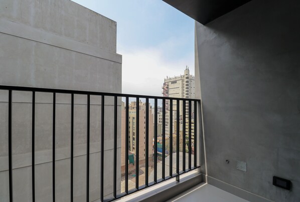Apartment | Balcony - Schell by Wynwood House (Lima)