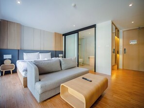 Tabla de planchar con plancha, wifi y acceso para silla de ruedas 