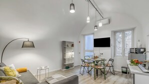 Unclassified image, 2 of 20, button - Casa di Lilo Sanremo Historic Center Apartment | Sleeps 4 | A/C, Sanremo, Italy (Sanremo)