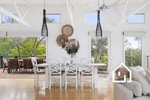Interior - Nautilus Rise *1 NIGHT FREE* Panoramic Bay & Coastal Views (Rye)
