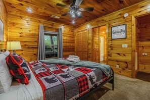 3 bedrooms, iron/ironing board, WiFi, bed sheets - Mountain Cabin Retreat | Hot Tub | Game Loft (Sevierville)