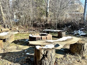 Property grounds - Habart Retreat - Country Living at its Best (Golden)