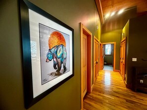 Interior - Creekside Family Hideout @ KHMR - Ski in/Ski Out (Golden)